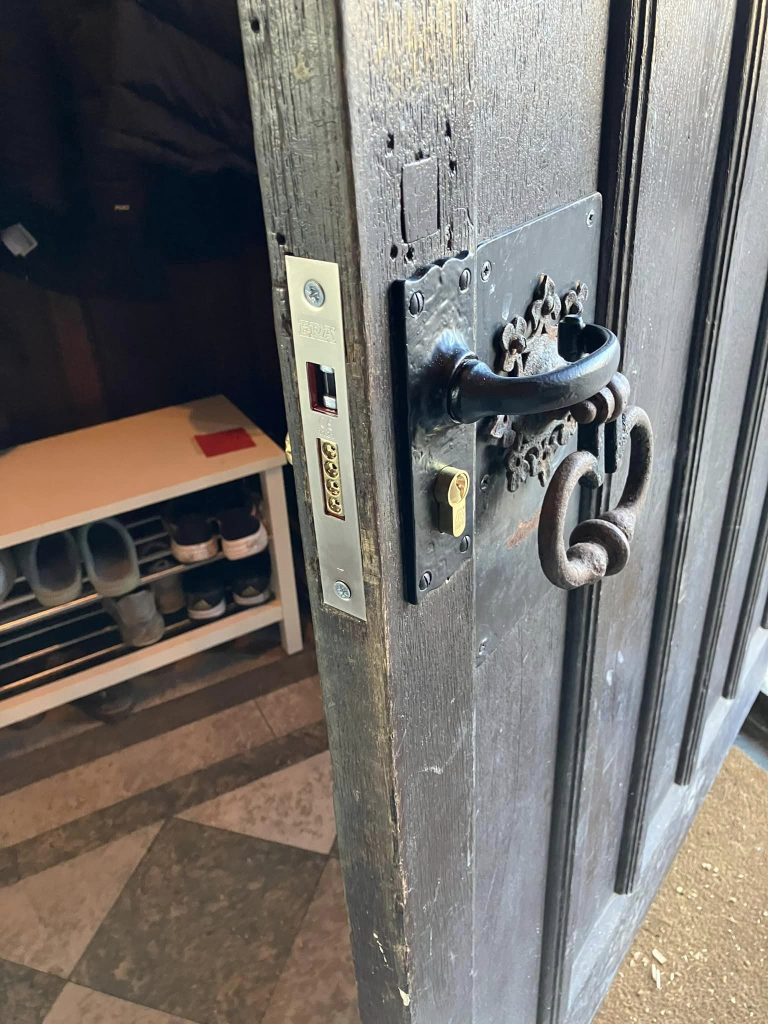 repairing a damaged antique door lock in Bangor